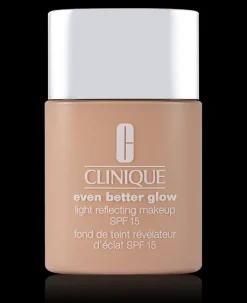 Clinique Even Better Glow Light Reflecting Makeup SPF 15 Nr.CN 28 Ivory 30 ml