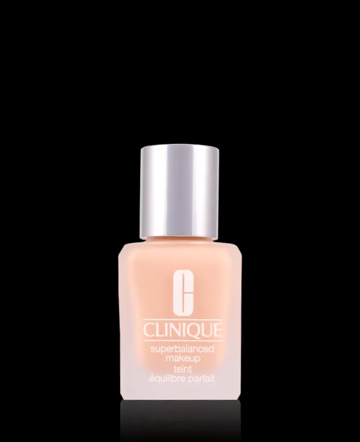 Clinique Superbalanced Makeup 01 Petal 30 ml